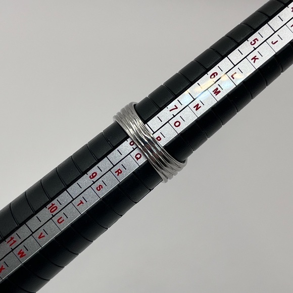 Natural Rhodolite Garnet Sterling Silver Ring - Picture 5 of 5